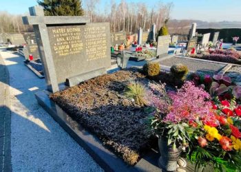 Grob Jožeta Pučnika, foto: Natalija Sinkovič