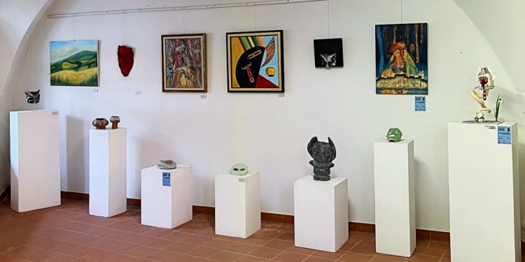 V CDUO pomladna razstava Pust po pustu