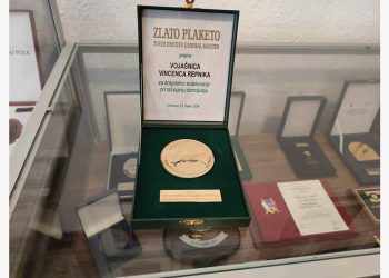 Priznanje Zveze društev generala Maistra bistriški vojašnici