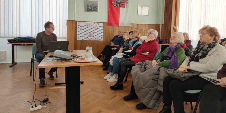 Ustanovljen svet za starejše