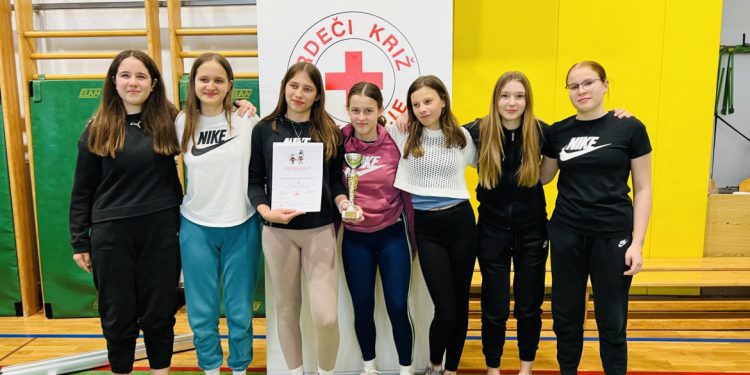 Oplotniška ekipa najboljša na regijskem preverjanju znanja prve pomoči
