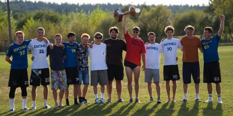 Igralci ultimate frizbija nizajo uspeh za uspehom