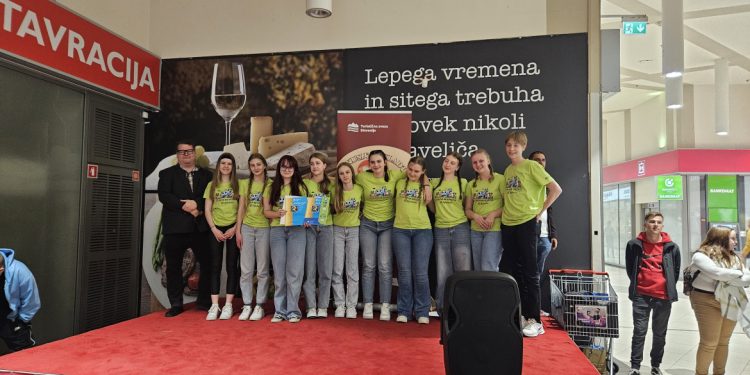 4 zlata priznanja za osnovnošolce z Bistriškega