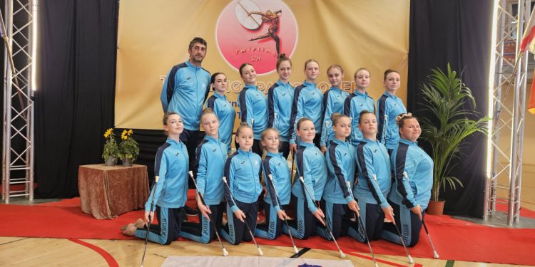 4 zlate in bronaste ter ena srebrna za Twirling klub Sašo v Barceloni