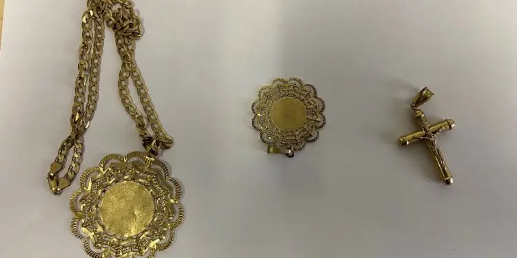 Prepoznate zasežen nakit? Policisti prosijo za pomoč