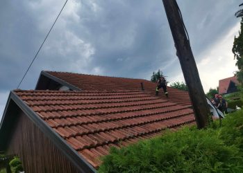 Sanacija poškodovanih objektov se bo nadaljevala tudi v ponedeljek