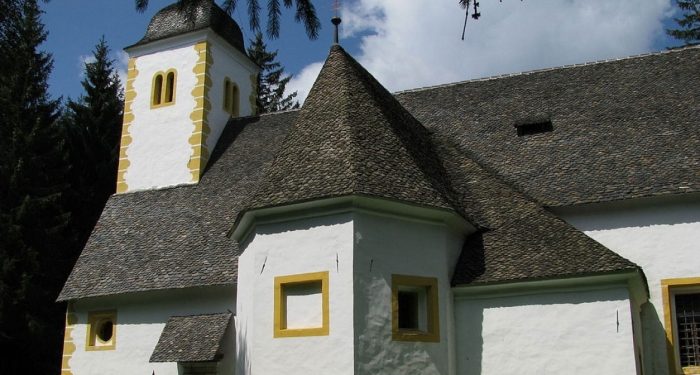 Cerkev sv. Urha na Tinju