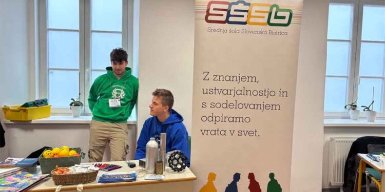 Prvi dan poklicev privabil 300 učencev in dijakov