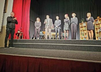 Z dobrodelno predstavo Bistriškega teatra zbrali 1700 evrov