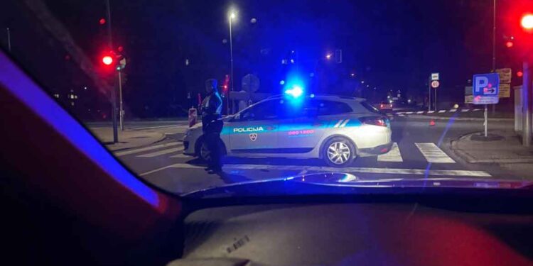 Dve prometni nesreči ohromili promet