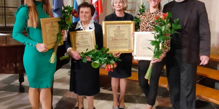 Objavljen razpis za občinska priznanja