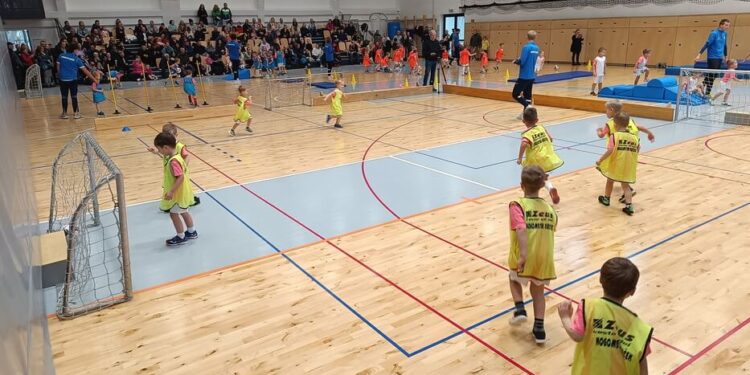 Mlade nogometaše obiskal dedek Mraz