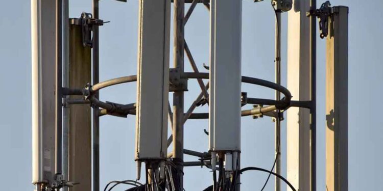 Širokopasovno omrežje bodo gradili tam, kjer ga še ni