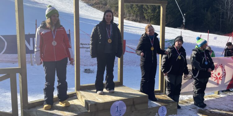 Na specialni olimpijadi se je pomerilo 43 tekmovalcev