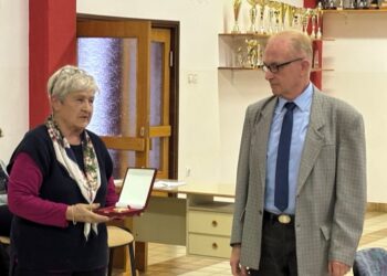 Zlata plaketa ZDUS za odlično delovanje bistriškega društva upokojencev