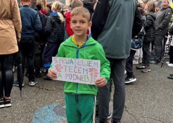 Skoraj tisoč mladih na Podnebnem teku