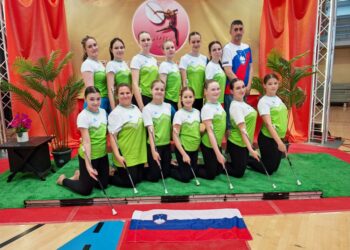 Twirling klub Sašo z 9 medaljami iz Španije