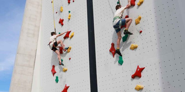 Štiri medalje za bistriške plezalce na tekmi DP v težavnostnem plezanju