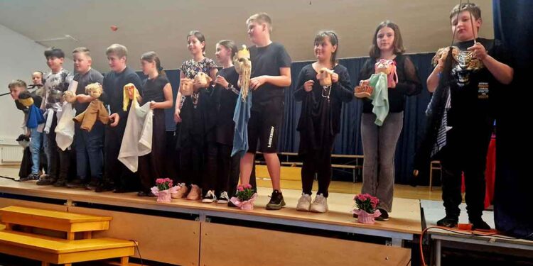 Na podružnični osnovni šoli na Zgornji Ložnici Dan šole