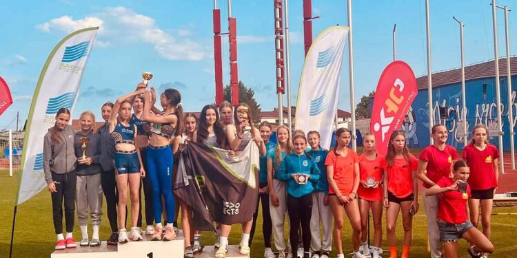 Pionirke U14 ekipno četrte