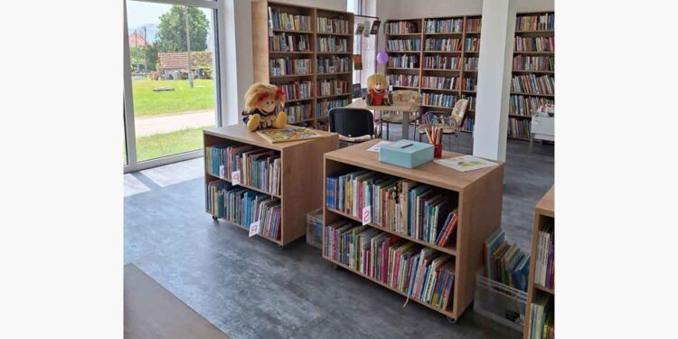 V Oplotnici nova knjižnica