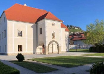 Razpis za literarni večer : Povabilo k sodelovanju