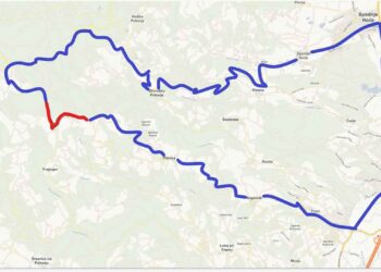 Popolna zapora ceste med Framom in Arehom pri naselju Frajhajm