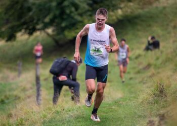 Klemen Španring z dvema vrhunskima uvrstitvama na svetovnem pokalu v gorskih tekih