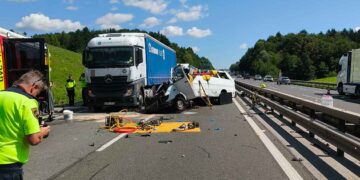 Ko šteje vsaka minuta: Bistriški gasilci o zahtevni intervenciji, travmah in pomenu zaupanja v ekipi