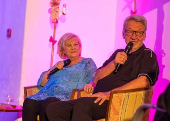 Ganljiv glasbeno-literarni večer z Majdo in Marijanom Petan v Oplotnici