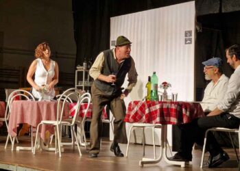 Ko te ima nekdo tam zgoraj samo na pol rad