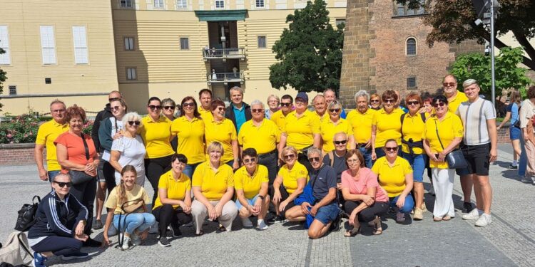 KUD Štefan Romih Črešnjevec navdušil na festivalu »Slovenija v Pragi«