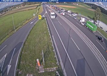 Spet počilo pri Tepanju – avtocesta zaprta proti Mariboru