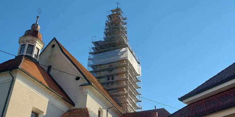 Začenja se obnova zvonika na cerkvi sv. Jerneja