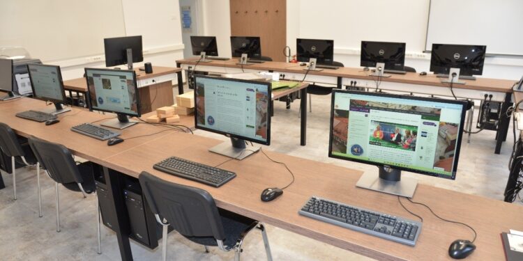 Odprtje prenovljene računalnice na Ljudski univerzi