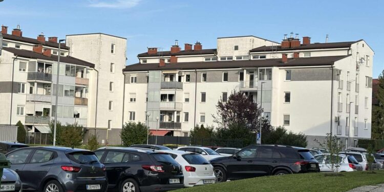 Stanovalci Prvomajske in Tomšičeve: “Mirno naselje se je spremenilo v vir hrupa, nevarnosti in strahu”
