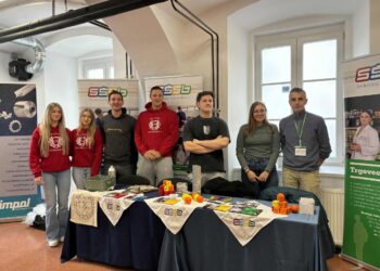 Drugi Dan poklicev povezal mlade, šole in podjetja