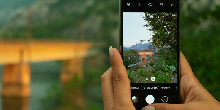 Brezplačna pomoč pri uporabi pametnega telefona v Poljčanah