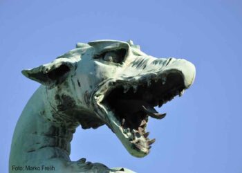 Prerokba in zmaj: Mitološko ozadje ljudskega izročila o Boču