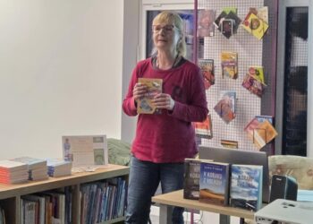 Druženje s pisateljico Janjo Vidmar v Knjižnici Oplotnica