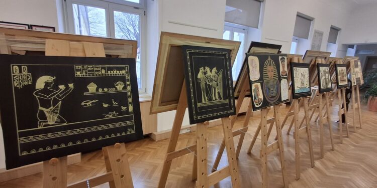 V knjižnici na ogled razstava Potovanje po Afriki