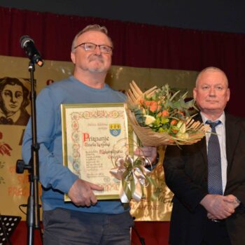 Nagrajenec Maksimilijan Gričnik in župan Matjaž Orter | Foto Brbre