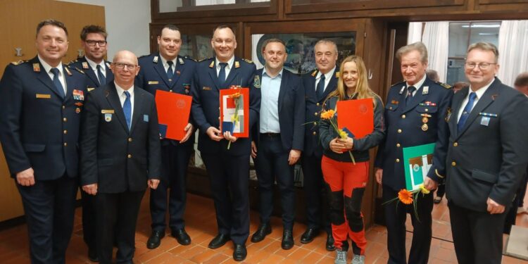 V Pekrah podelili priznanja Civilne zaščite za vzhodno Štajersko