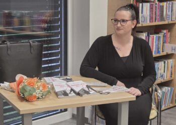 Knjižnica Oplotnica gostila Ano Kamenik z njeno pretresljivo zgodbo