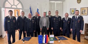 V Račah podpisali pogodbe za delovanje gasilske službe v letu 2026
