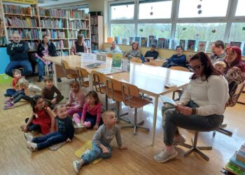Medgeneracijsko pravljično ustvarjanje v Knjižnici Makole