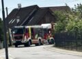 Iztekalo gorivo po cestišču in požar v Planini pod Šumikom