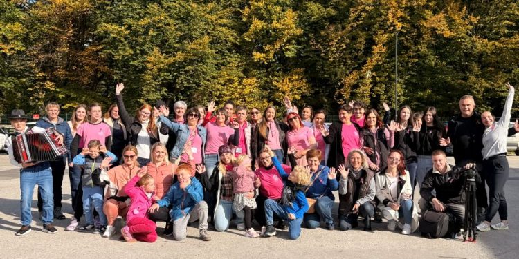 Deset let podpore ženskam: v Slovenski Bistrici tekli in hodili za upanje